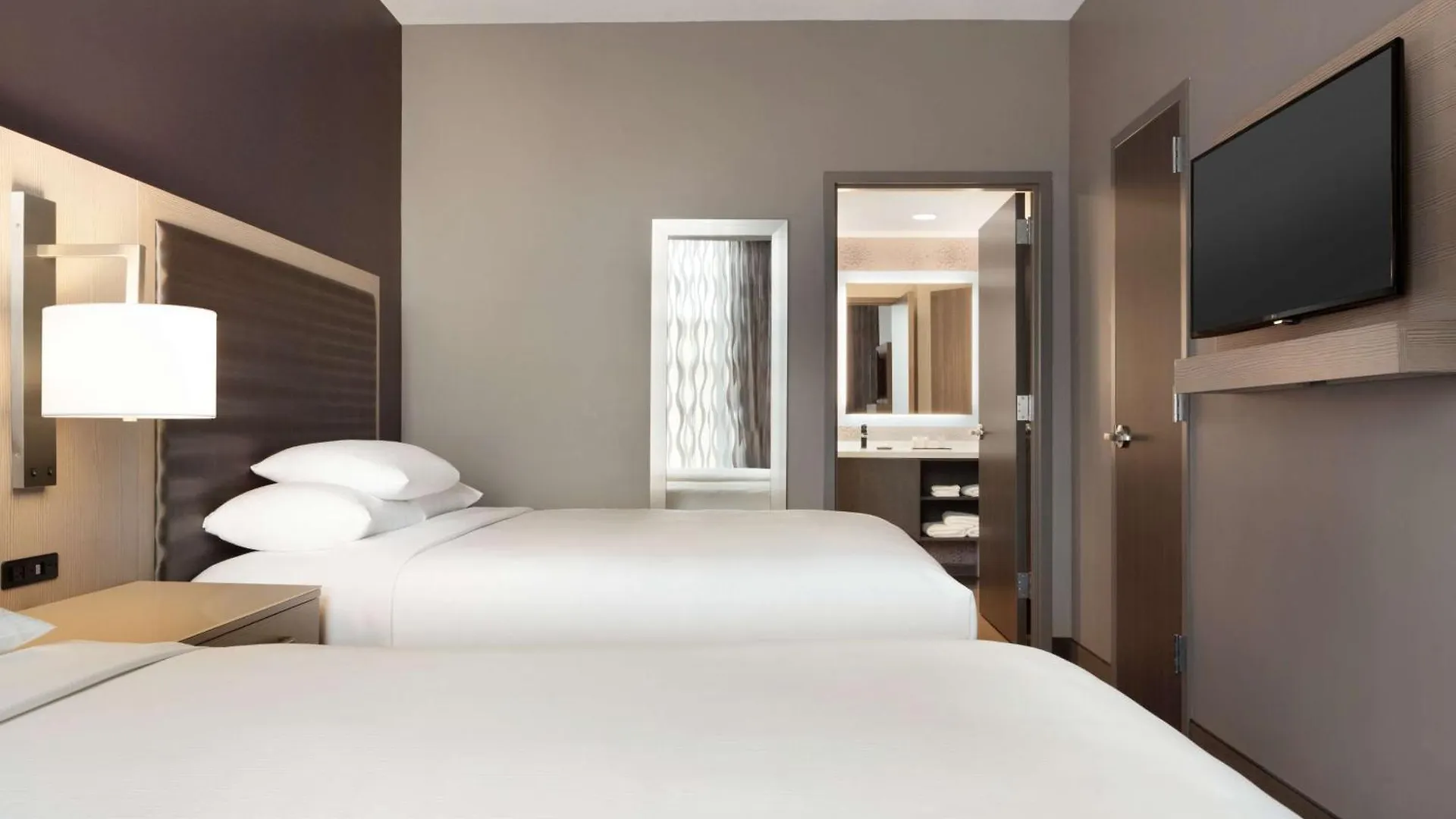 Hotel Embassy Suites By Hilton Charlotte Uptown
