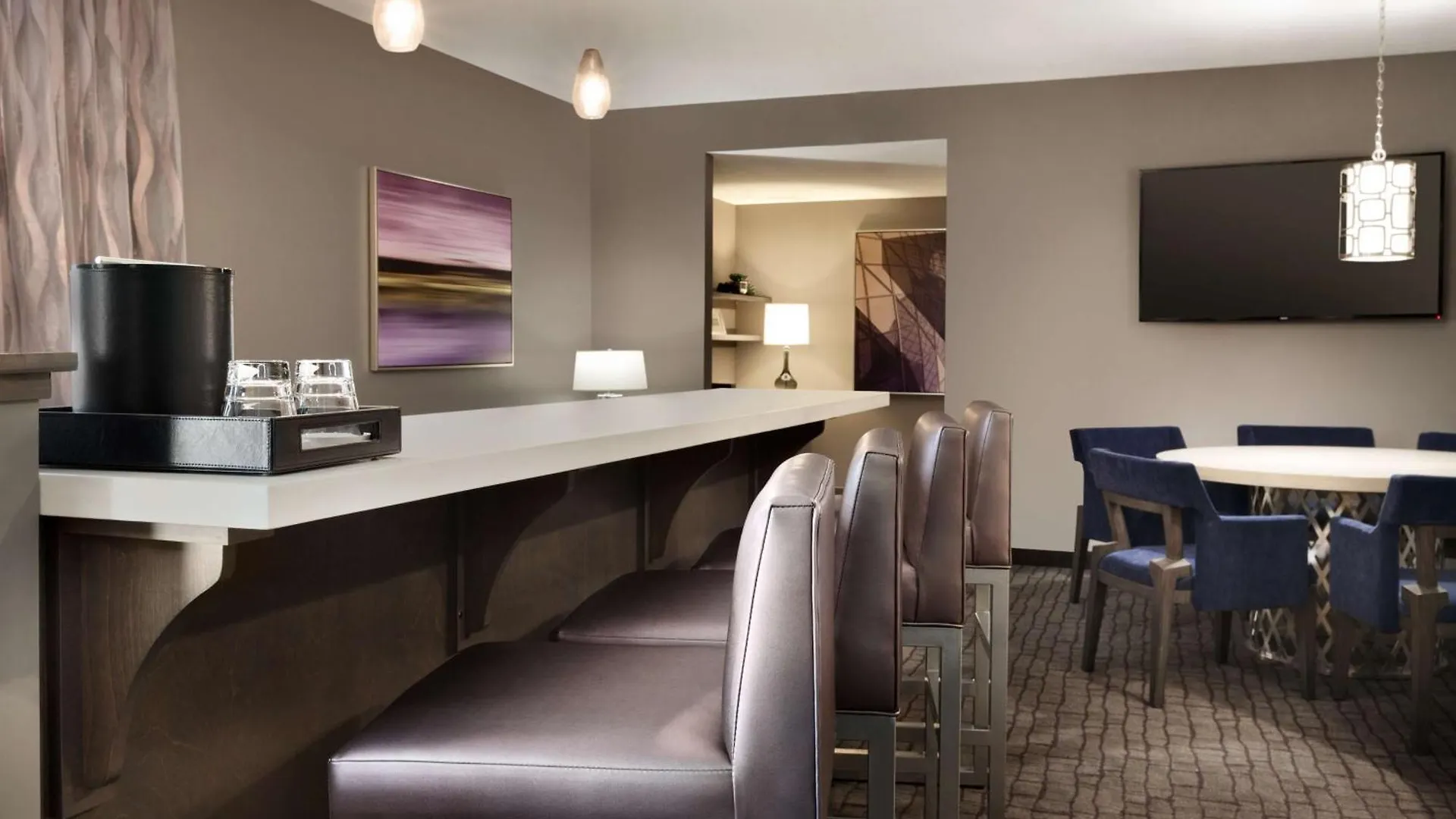 Hotel Embassy Suites By Hilton Charlotte Uptown