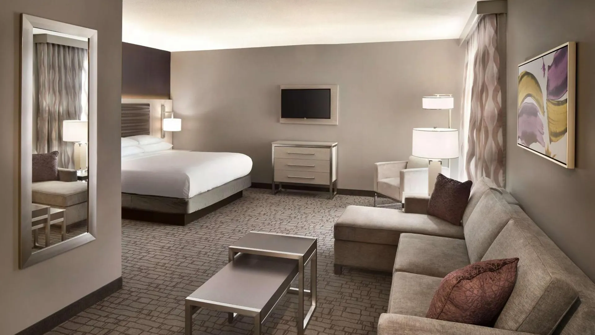 Embassy Suites By Hilton Charlotte Uptown Hotel