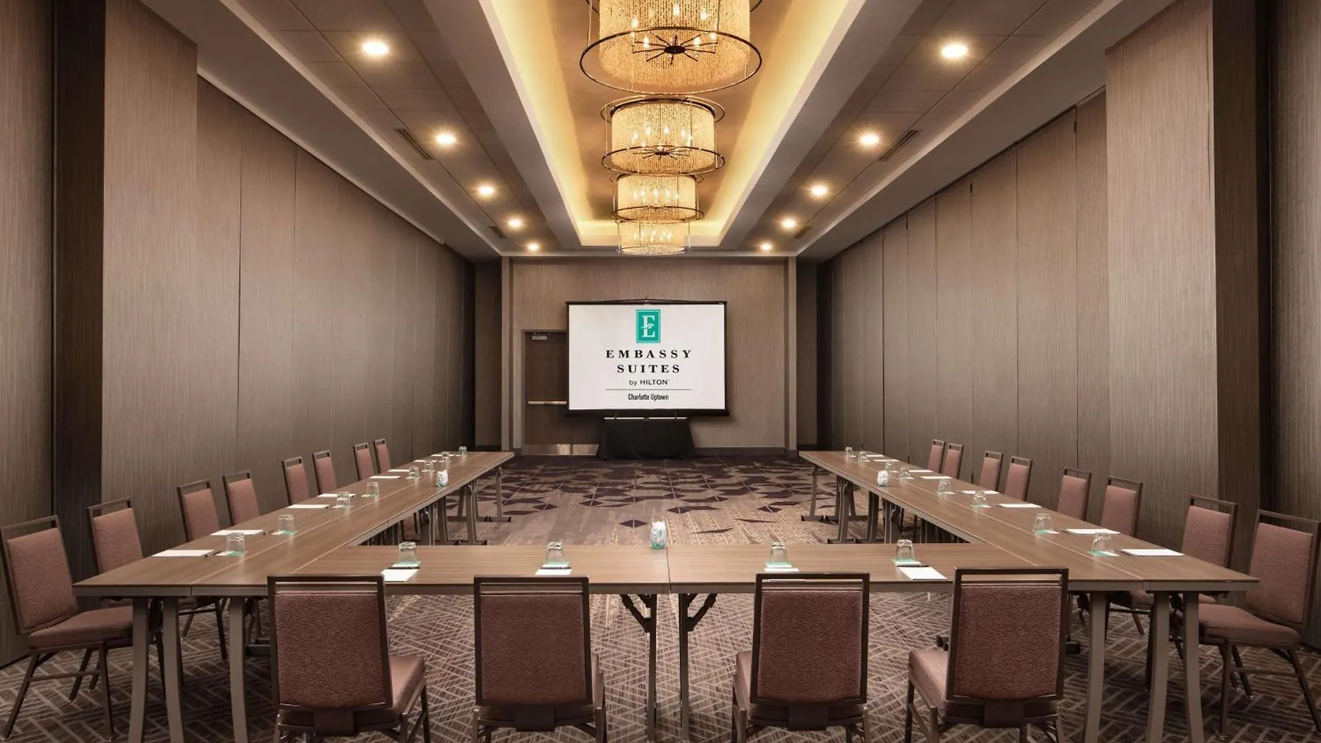 Embassy Suites By Hilton Charlotte Uptown Hotel