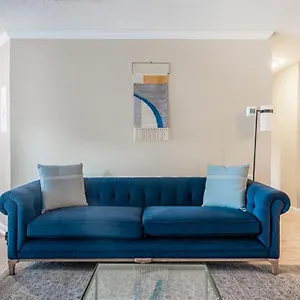 Apartment Viagem - - Attractive 2br W/patio+gym