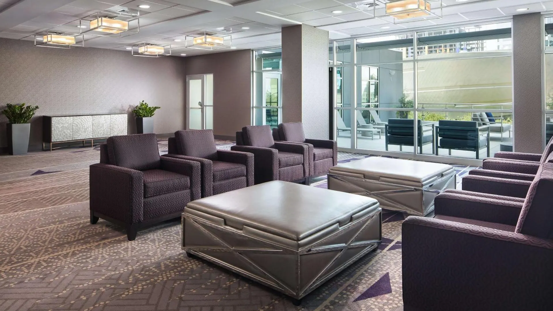 Embassy Suites By Hilton Charlotte Uptown Hotel